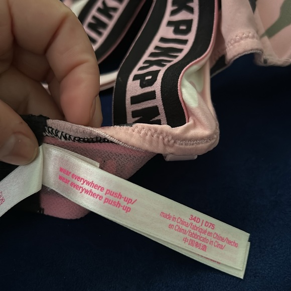 3 push up victoria secrets bras for the price of one, 34D - Picture 7 of 8